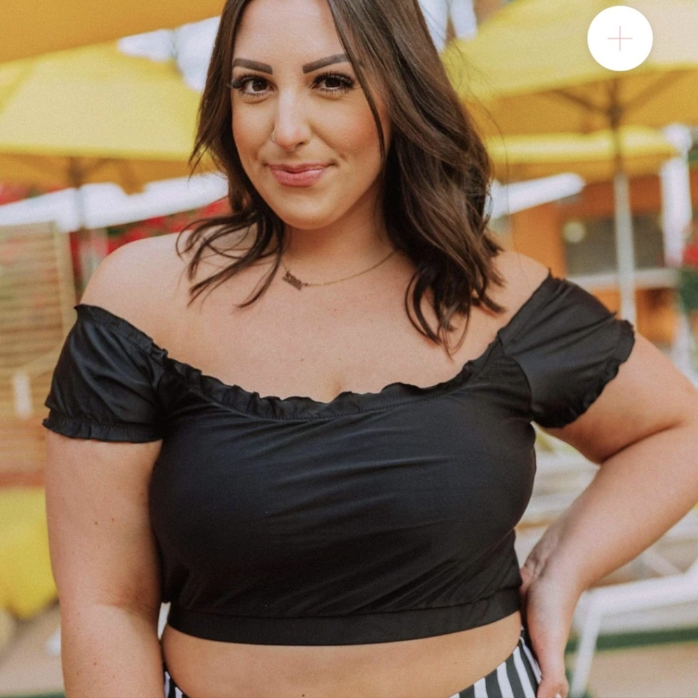 Black off shoulder swim top 3x